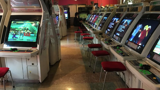 Cómo el gobierno japonés podría acabar con los míticos salones arcade